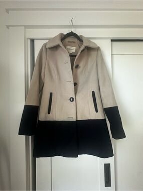 BCBG Colorblock Wool-Blend Coat in Cream and Navy Blue